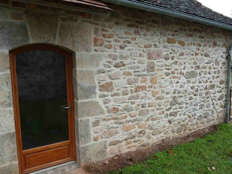 Joint à la chaux, façade en pierre dans le Haute-Saône